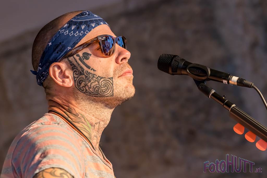 2022-07-08 – Constantin Luger – Dialekt schmeckt im Schloss / Schloß Stixenstein
