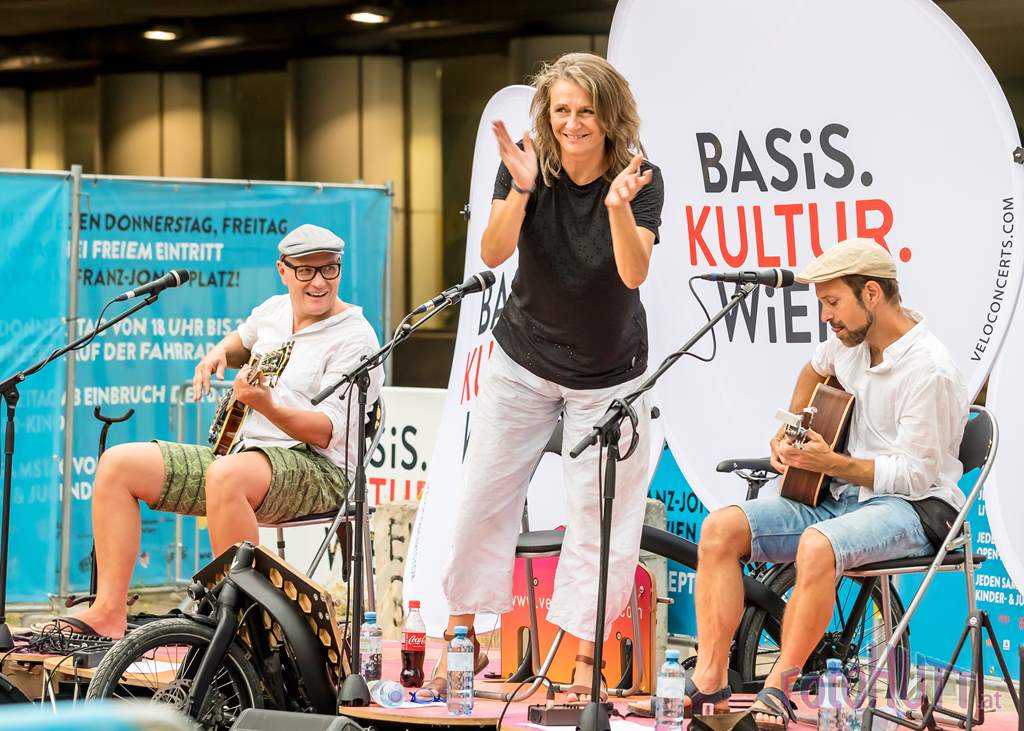 2022-08-18 – DENK-Trio / Basis.Kultur.Wien – Franz-Jonas-Platz